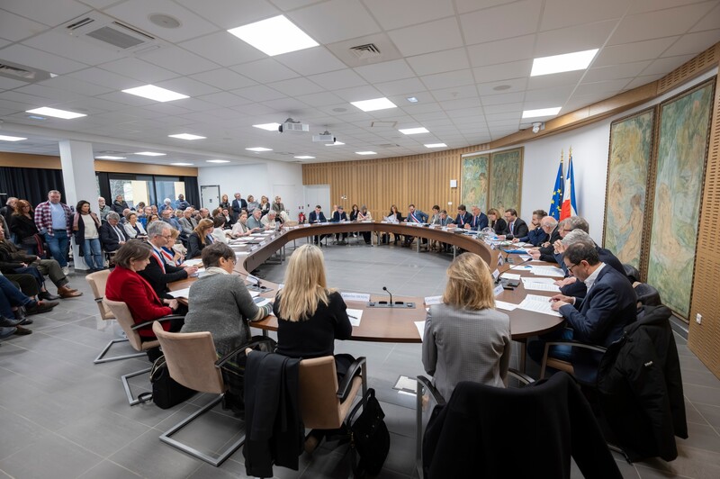 CONSEIL-MUNICIPAL.jpg